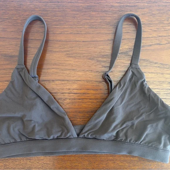 SKIMS Fits Everybody Triangle Bralette - Picture 2 of 3